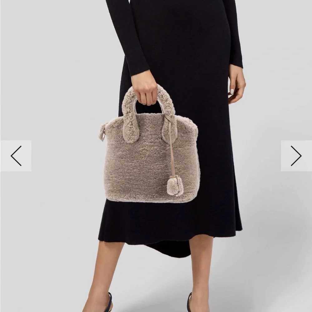 Louis Vuitton Pulsion Lockit Gray Shearling Handbag (2011) - Picture 14 of 16